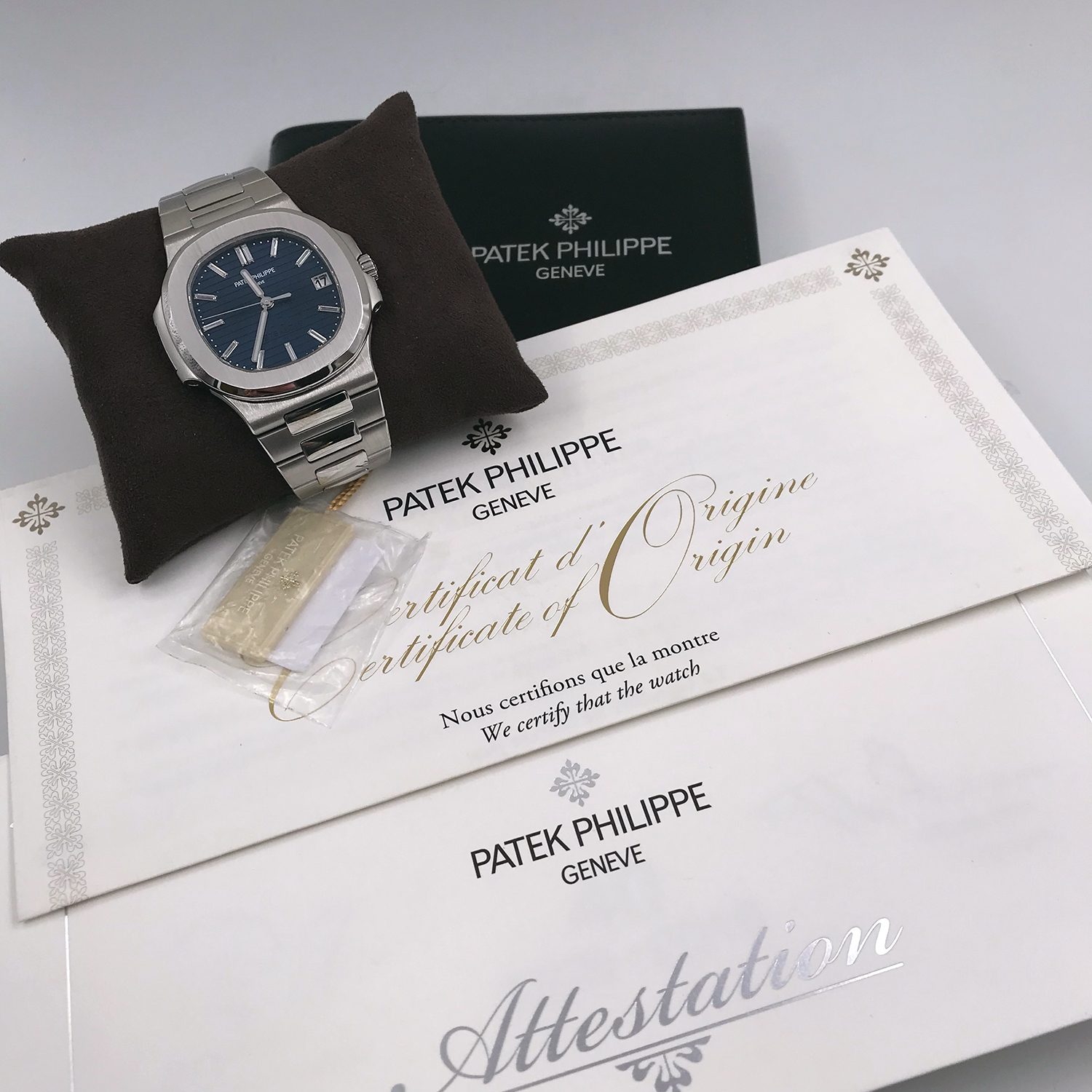 Patek Philippe Nautilus 5711/1P 40th Anniversary Limited 700 ex Platinum patek-philippe-nautilus-5711-14