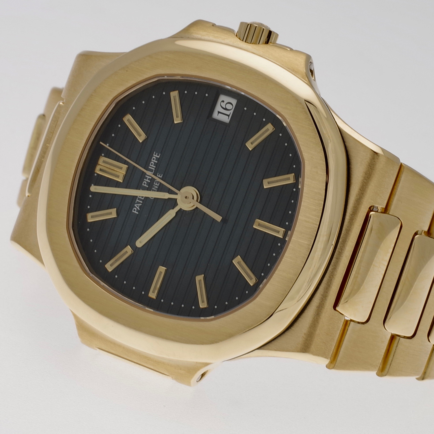 patek philippe nautilus 1990