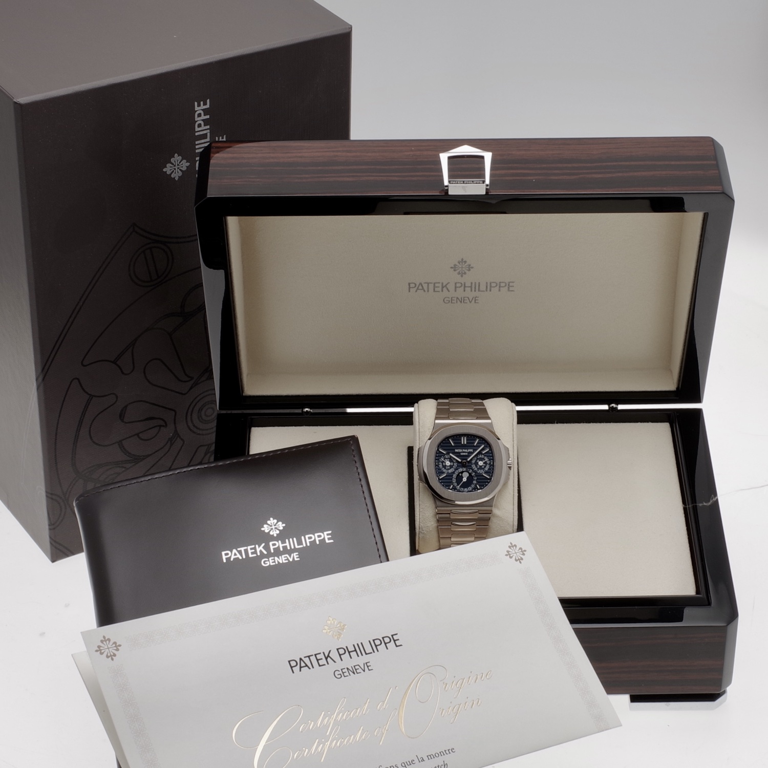 Patek Philippe Nautilus 5740/1G-001 Perpetual Calendar 18K White Gold patek-philippe-nautilus-5740-1g-6