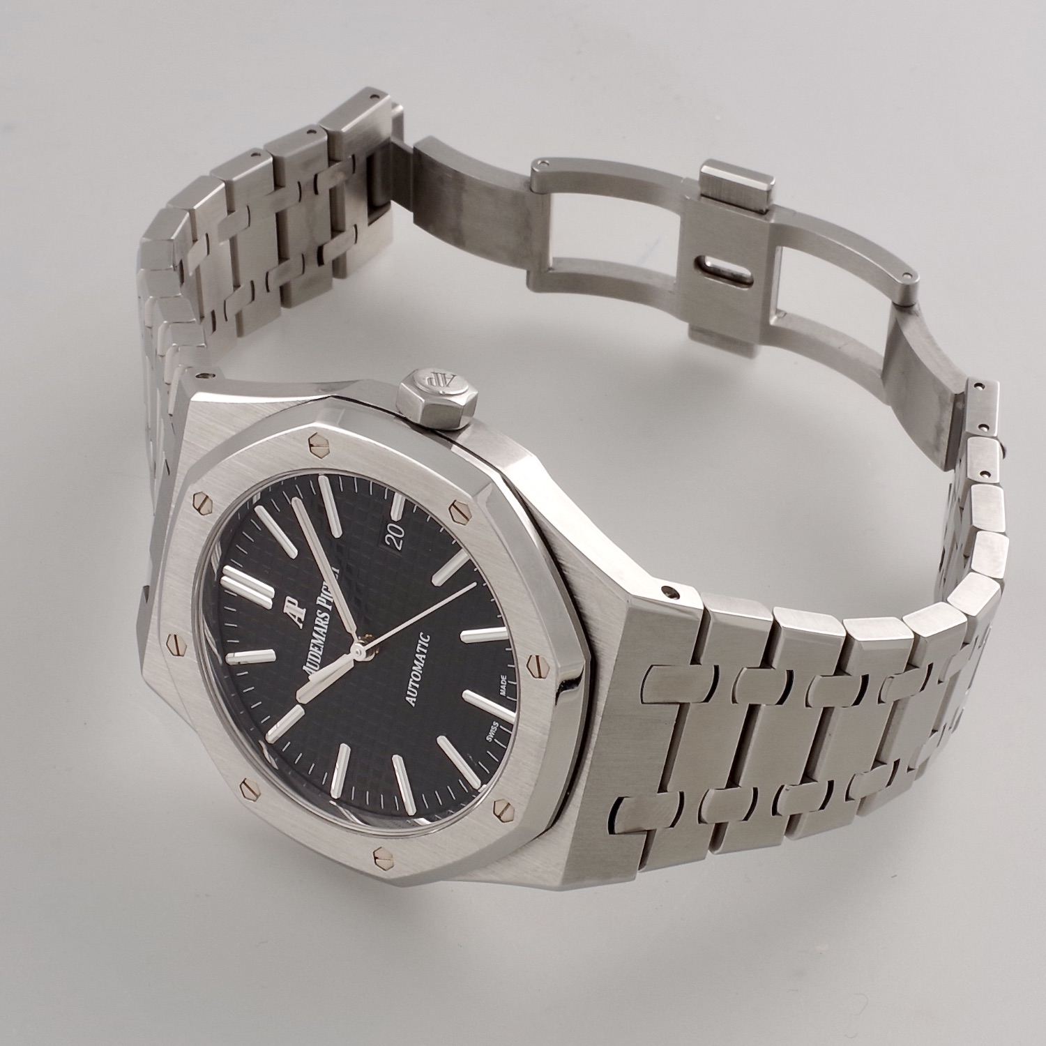 Audemars Piguet Royal Oak 15400 41 mm audemars-piguet-15400-2016-2