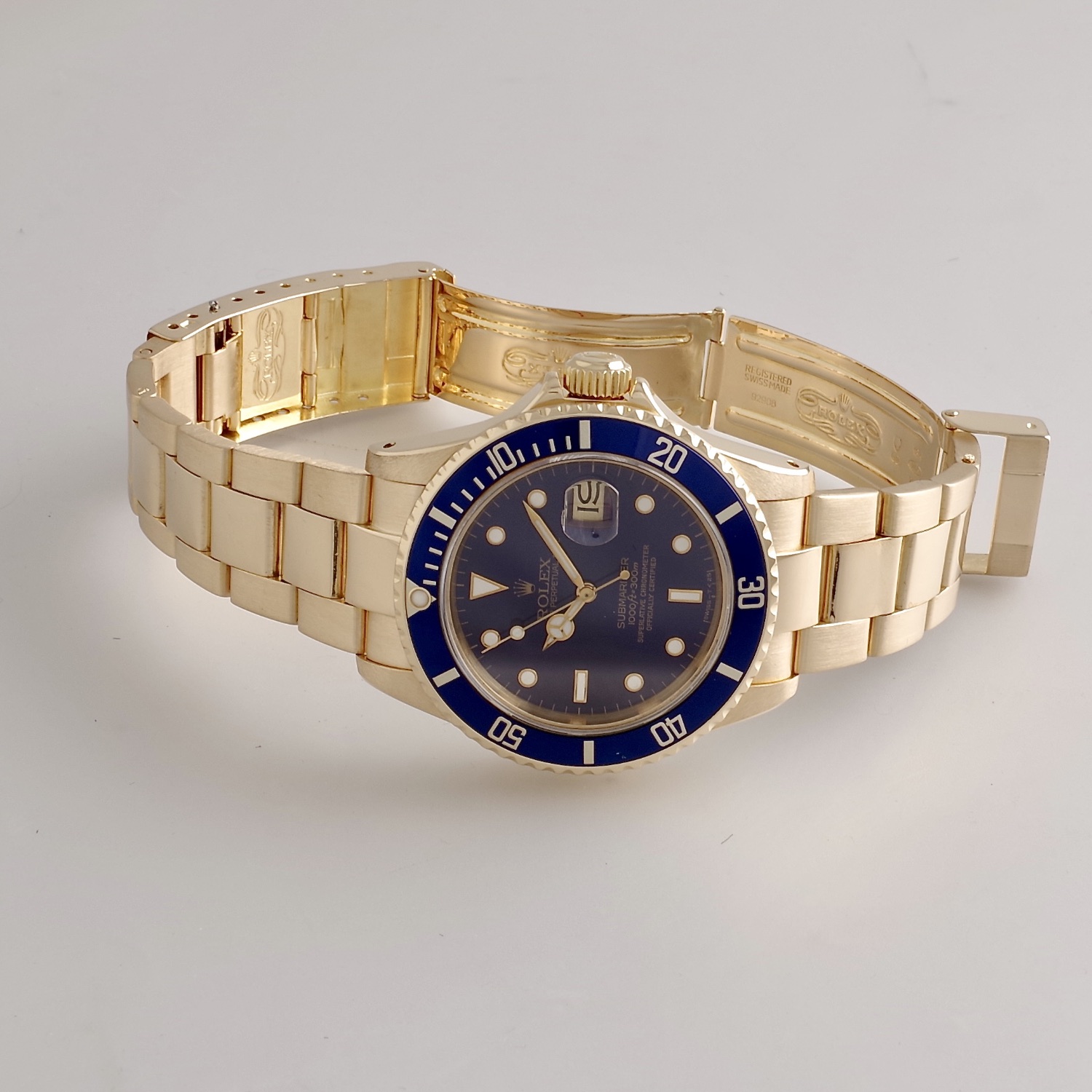 Rolex Submariner 16808  18K yellow gold 1981 tritium dial rolex-submariner-16808-3