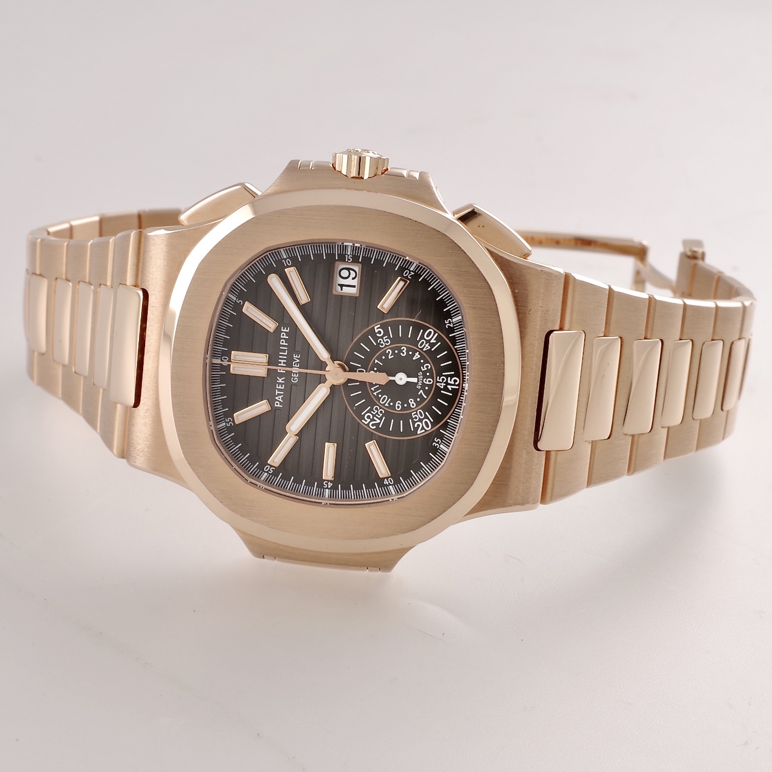 Patek Philippe Nautilus 5980/1R-001 18k pink gold chronograph patek-philippe-nautilus-5980-1r-2