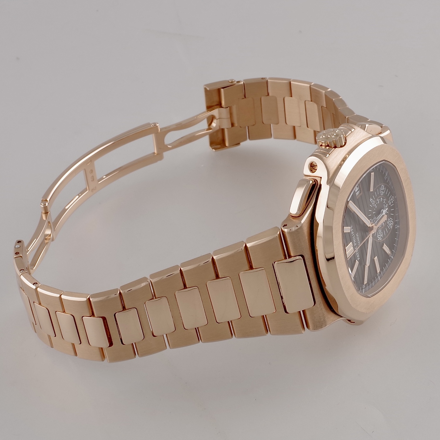 Patek Philippe Nautilus 5980/1R-001 18k pink gold chronograph patek-philippe-nautilus-5980-1r-6