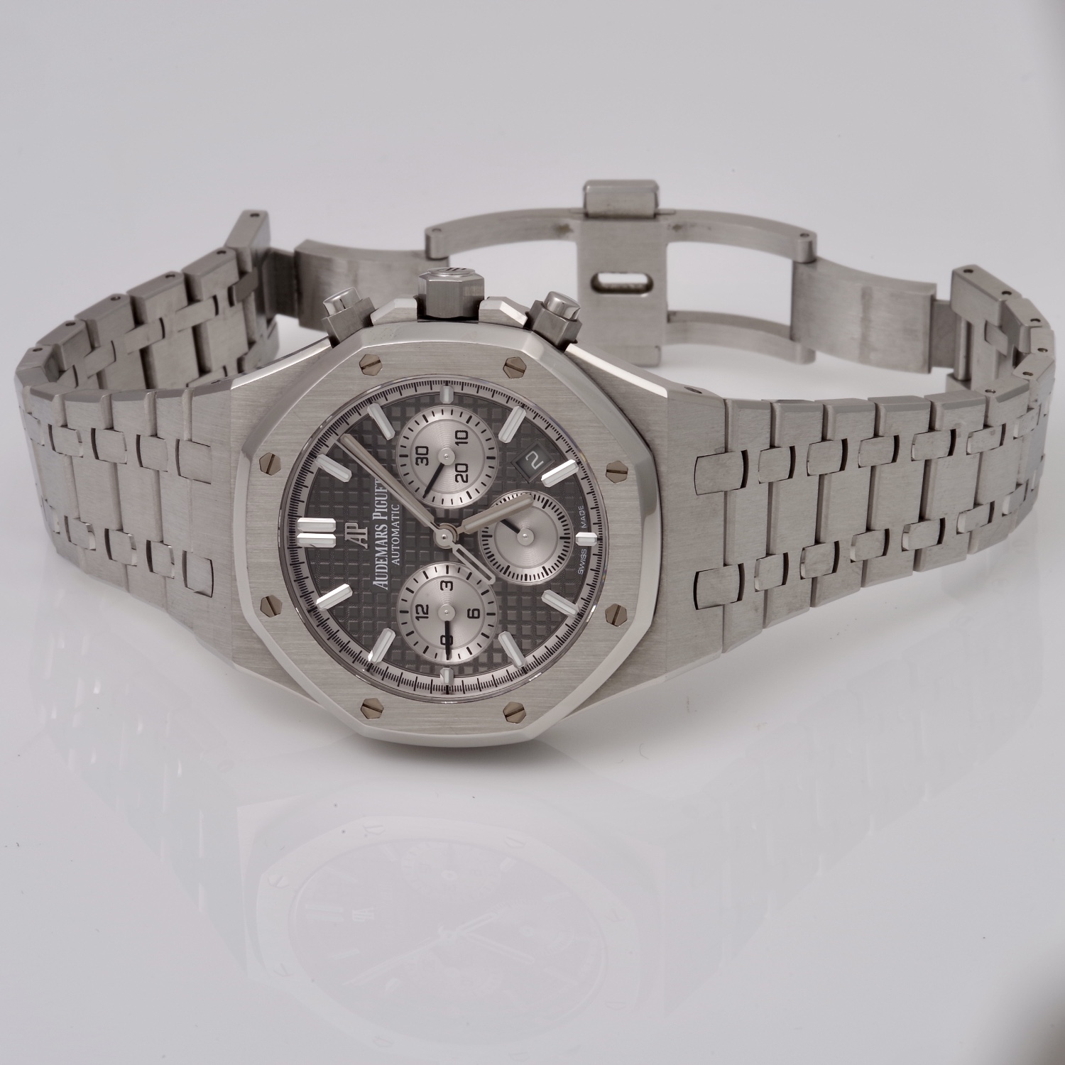 Audemars Piguet Royal Oak 26715ST.OO.1356ST.02 audemars-piguet-royal-oak-26315st-2