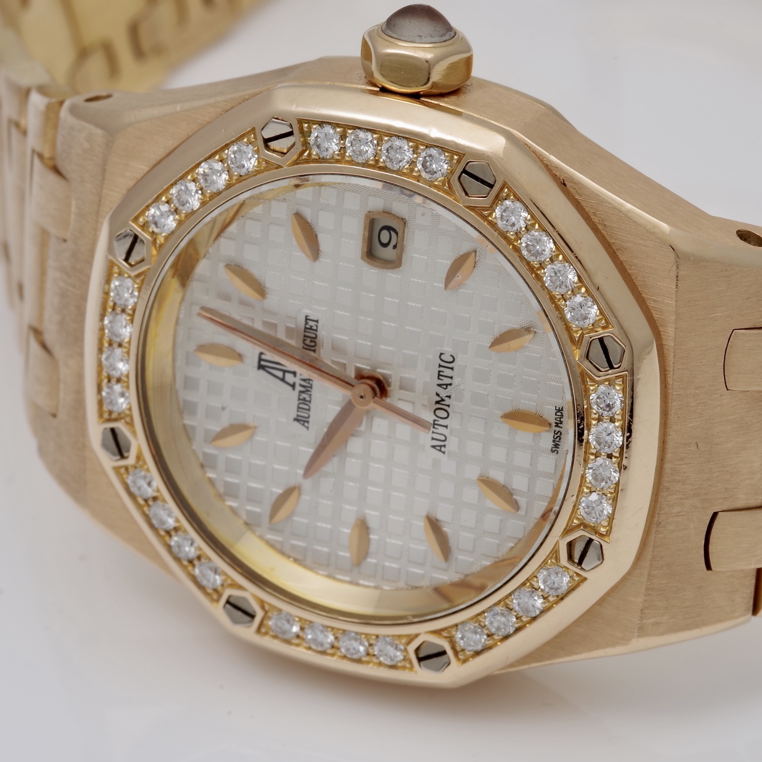 Audemars Piguet Royal Oak 77321 Lady Diamond bezel audemars-piguet-royal-oak-77321OR-3